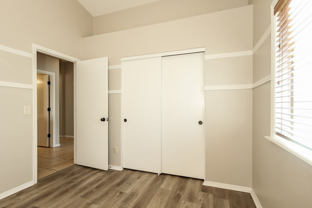 Building Photo - 11244 W Ruth Ave