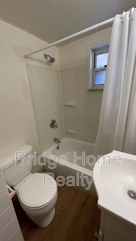 Building Photo - 3141 Beechwood Blvd