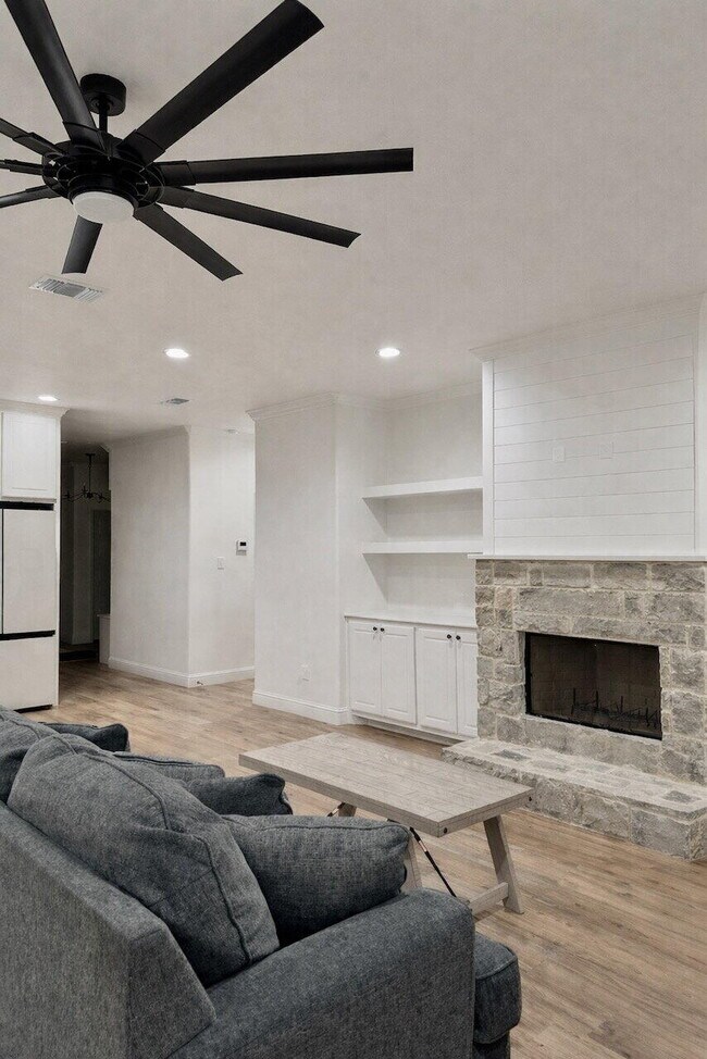 Building Photo - 7001 17th St