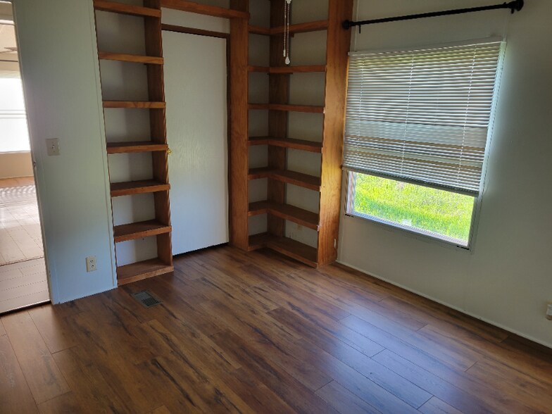 Building Photo - 359 Brushy Creek Ranch Rd