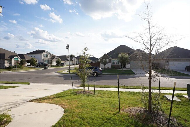 Building Photo - 304 Northview Ln