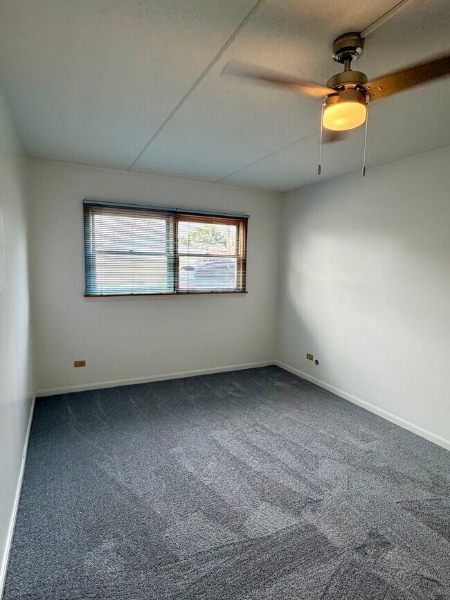 Building Photo - 4420 W 111th St
