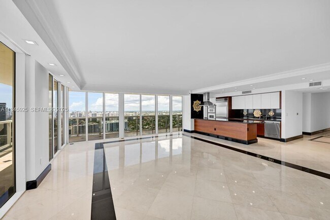 Building Photo - 1850 S Ocean Dr