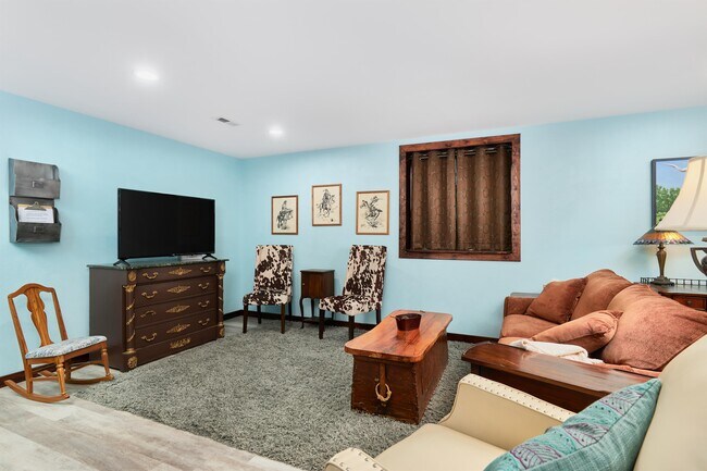 Building Photo - 123 N Wahsatch Ave