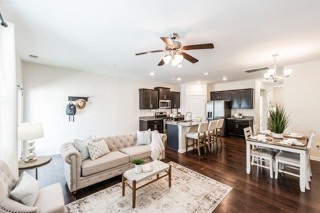 Building Photo - 342 Manor Row