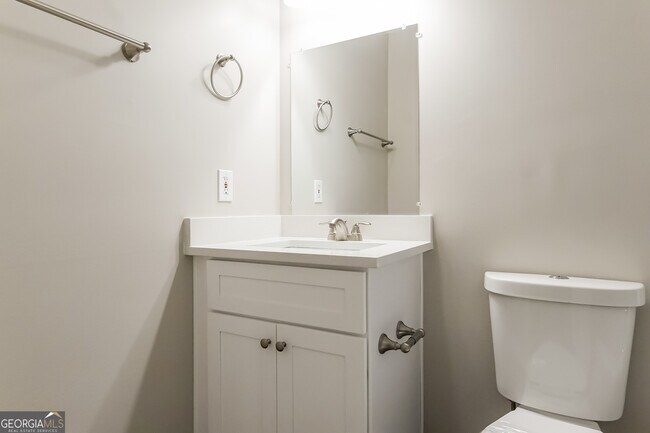 Building Photo - 64 Willow Bend Dr NW