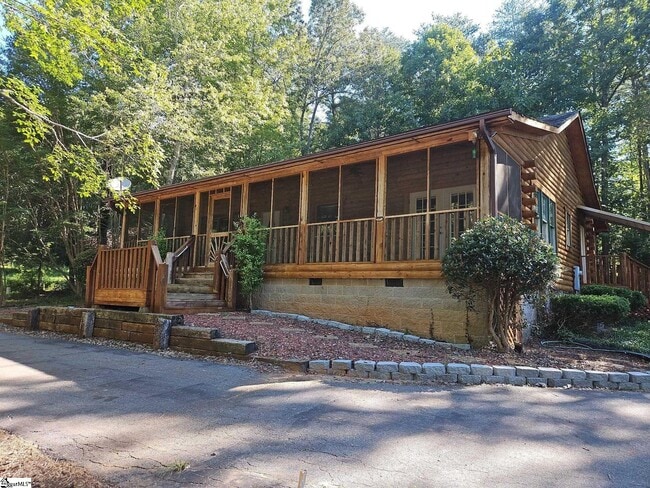 Primary Photo - 121 Cater Dr