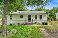 Building Photo - 932 Summer Dr