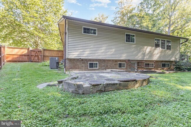 Building Photo - 8411 Derby Ct