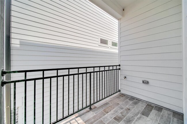 Building Photo - 717 Marcella St