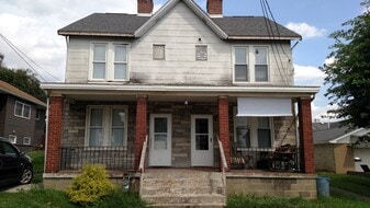 Building Photo - 205 Jobes St