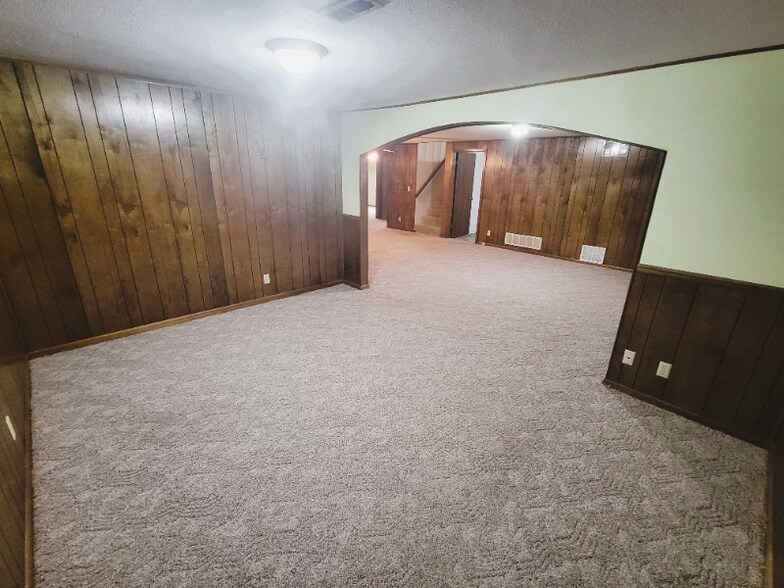 Building Photo - 1709 N Brunswick Ln