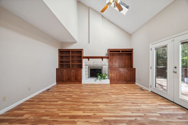 Building Photo - 304 Lynn's Way Yorktown VA 23962: Freshly Painted Updated Photos Coming !