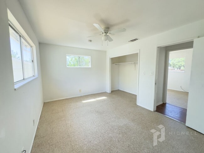 Building Photo - 3 Bedroom Oroville Home with garage and SHOP!