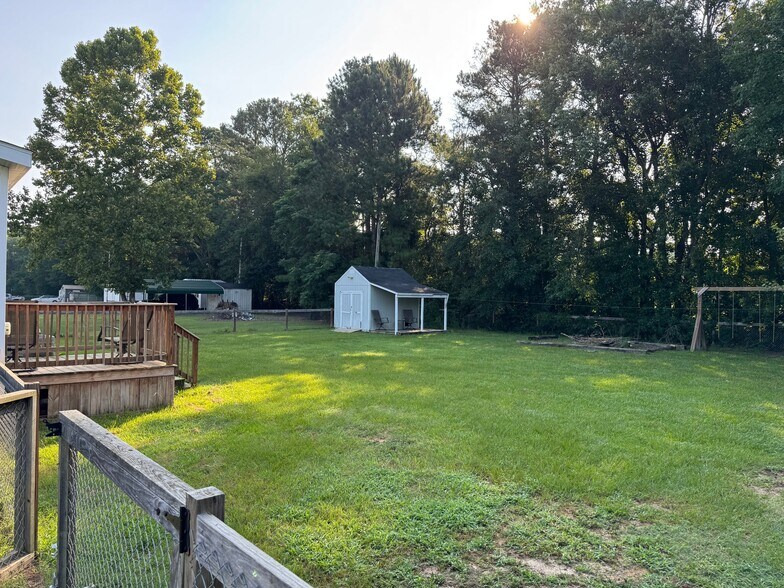 Building Photo - 228 Mallard Dr