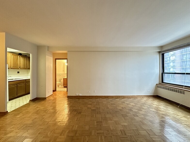 Building Photo - 4180 N Marine Dr