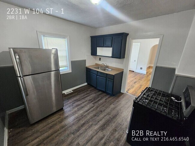 Building Photo - 2231 W 104th St