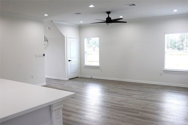 Building Photo - 16614 Bonnie Sean Dr