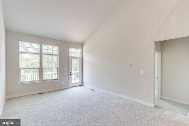 Building Photo - 2183 Hemlock Bay Rd