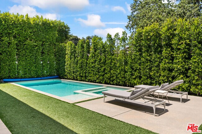 Building Photo - 17045 Otsego St