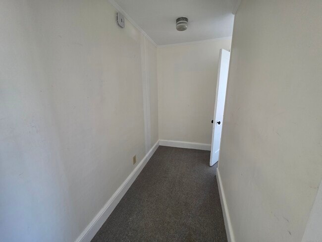 Building Photo - 110 Main St