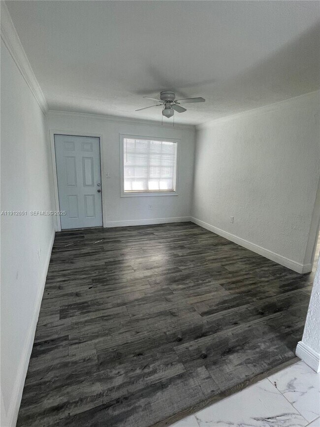 Building Photo - 5511 SW 20th St