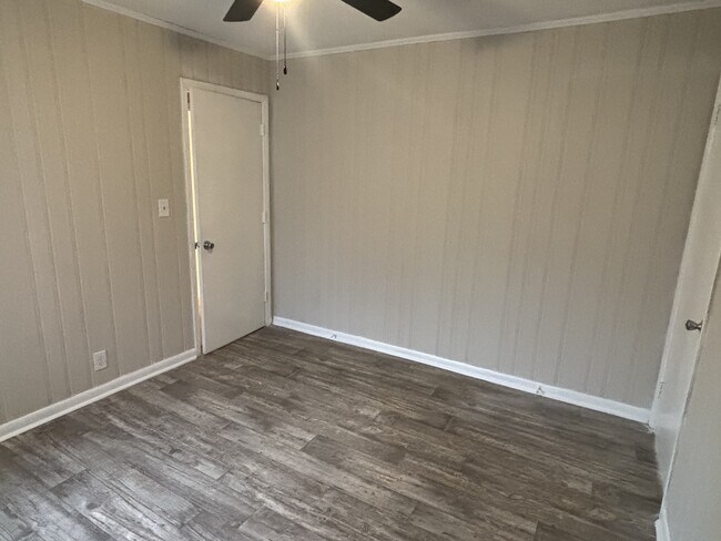 Building Photo - 2213 Franklin St