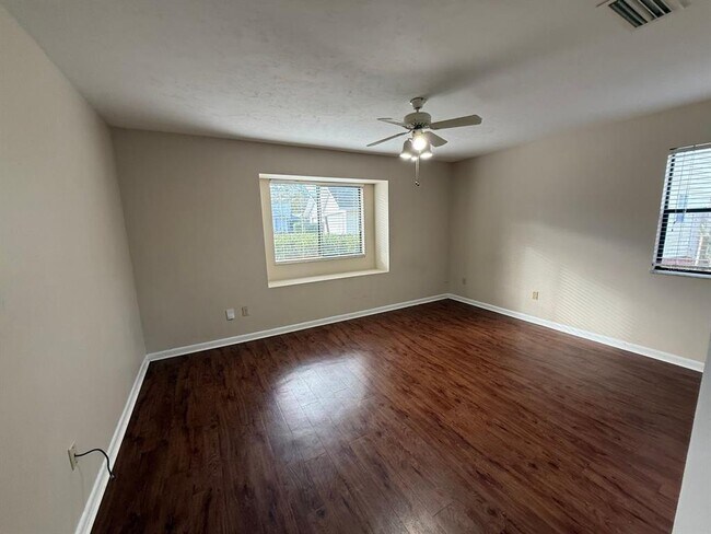 Building Photo - 2260 NW 41st Pl