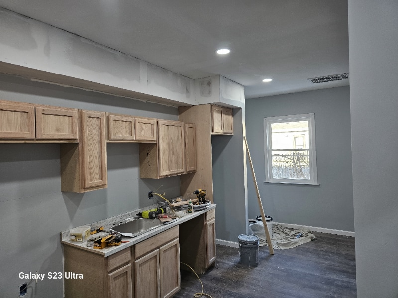 Building Photo - 711 N Ohio Ave