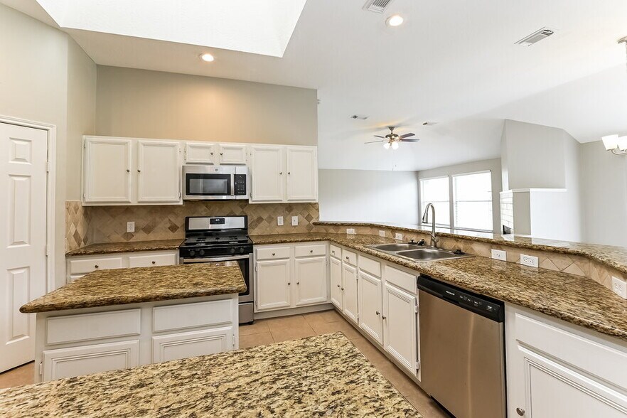 Building Photo - 4305 Kingfish Dr