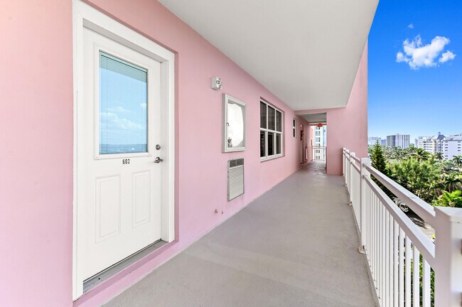 Building Photo - 2921 S Ocean Blvd