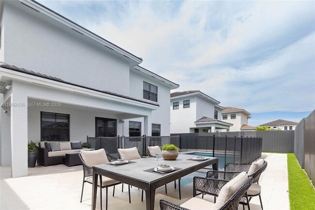 Building Photo - 1841 SW 145th Ave