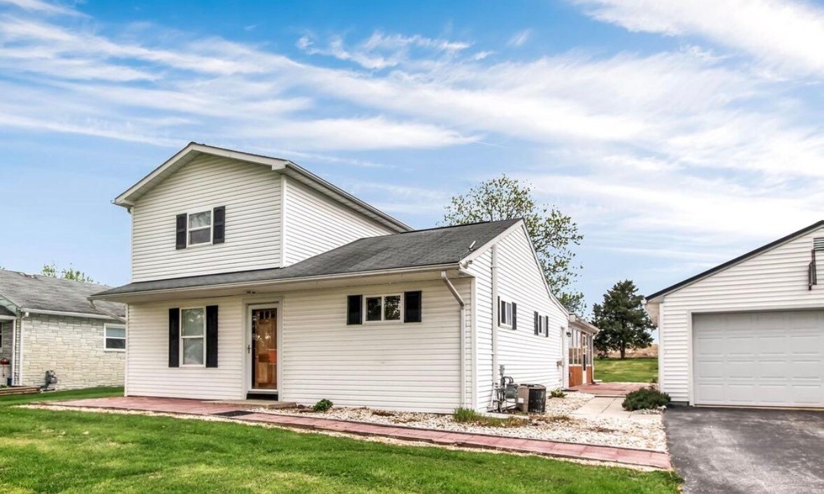 Building Photo - 3231 Alta Vista Rd