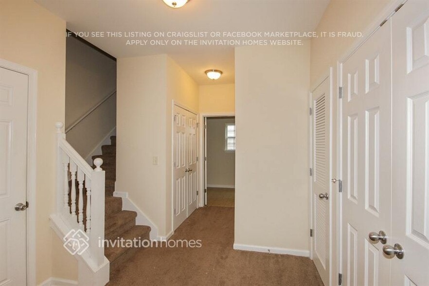 Building Photo - 1592 Ewing Farm Dr