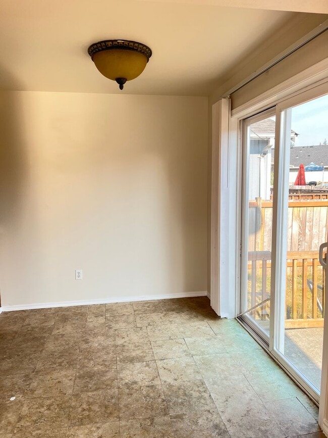 Building Photo - 3 Bedroom 2 Bath Home in Marysville!