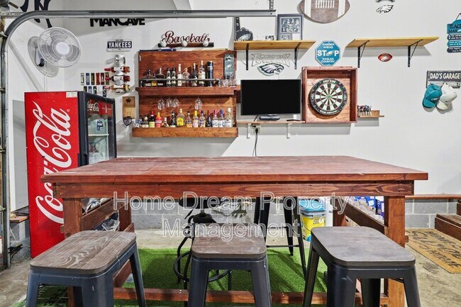 Building Photo - 7415 Sterling Dr