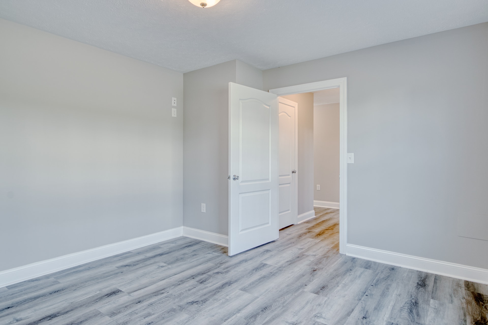 Building Photo - 220 Twisted Oak Dr NW