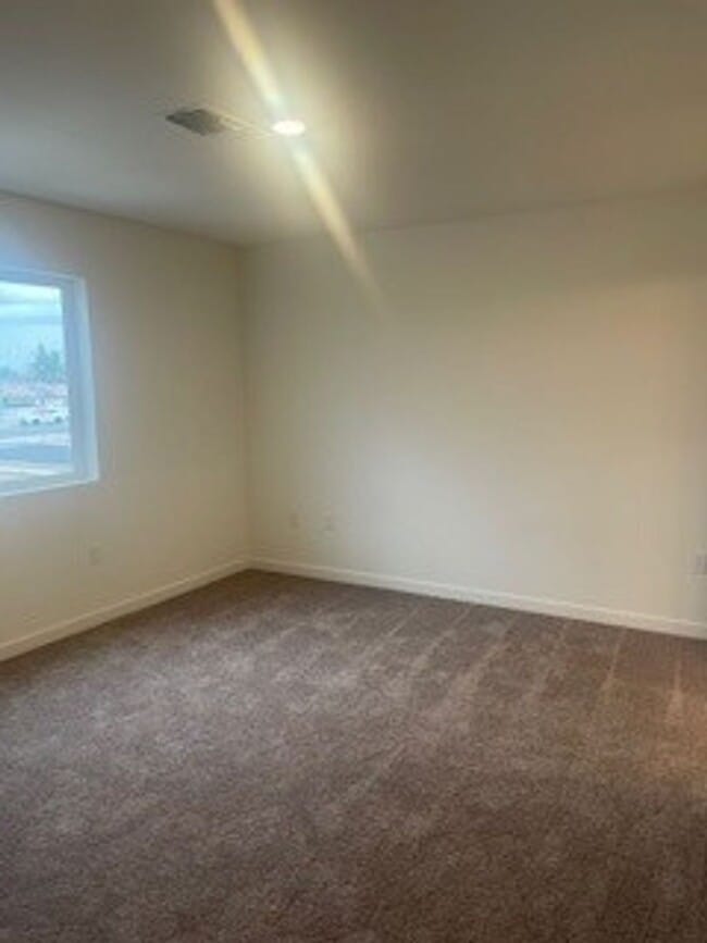 Building Photo - Brand New Townhouse for Rent