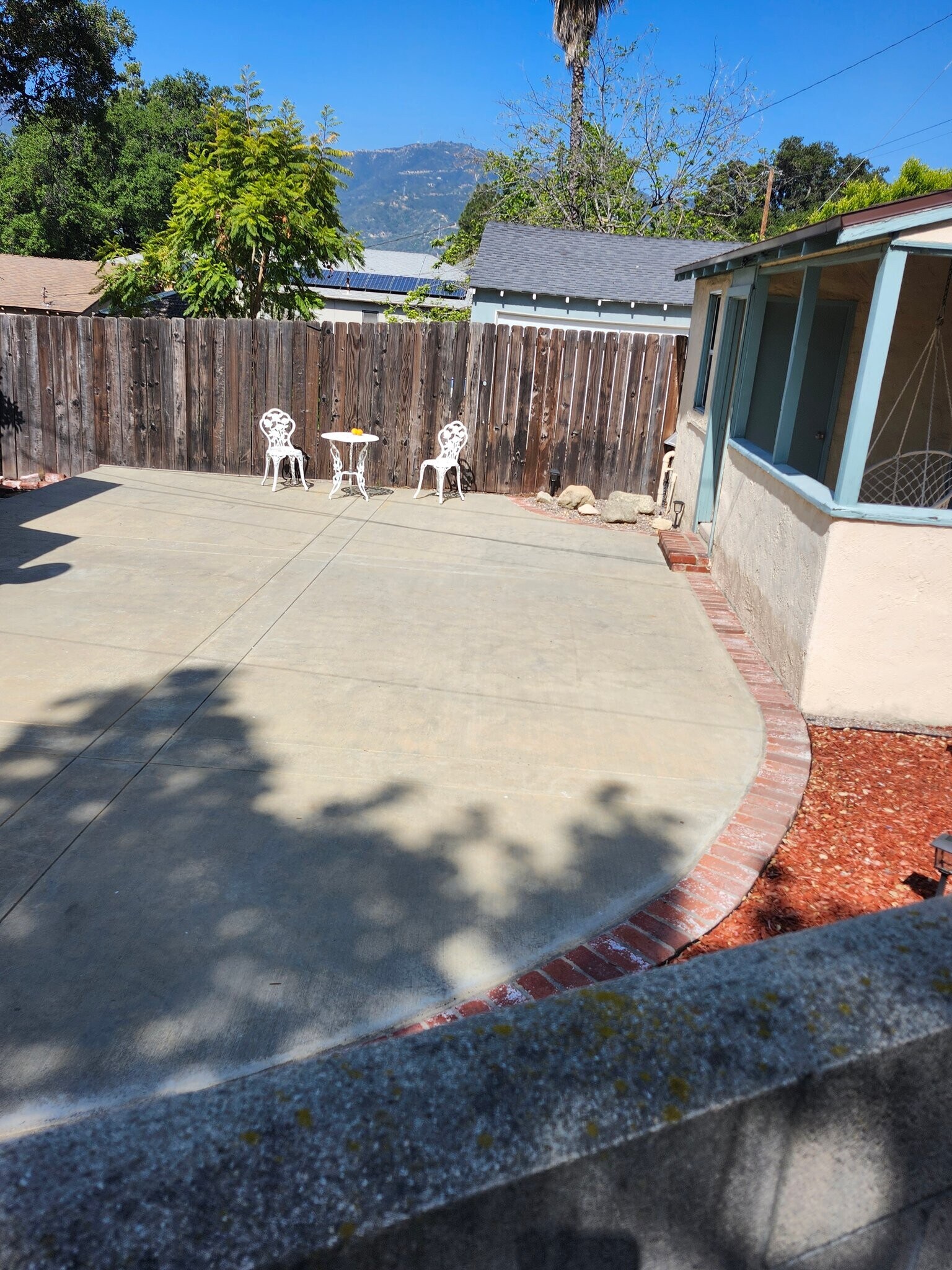 Building Photo - 2637 Altura Ave
