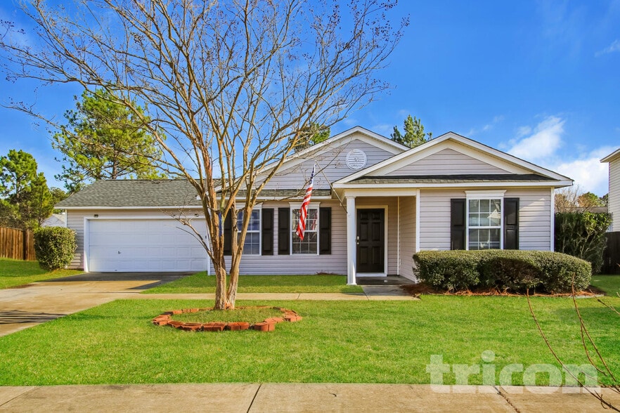 Primary Photo - 558 Robins Egg Dr