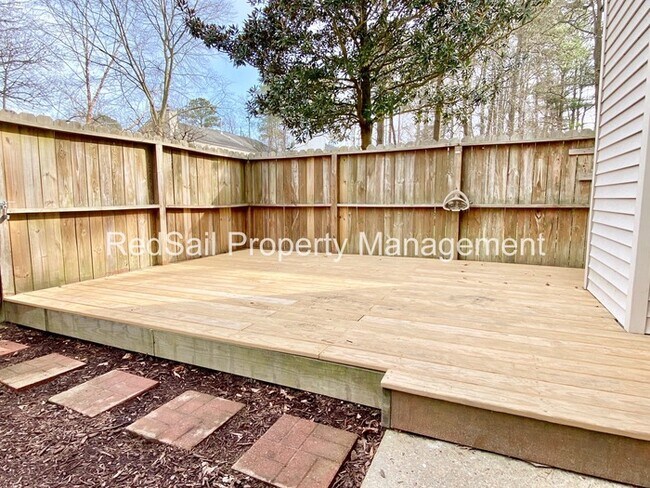 Building Photo - Yorktown Crossing Townhouse!!!