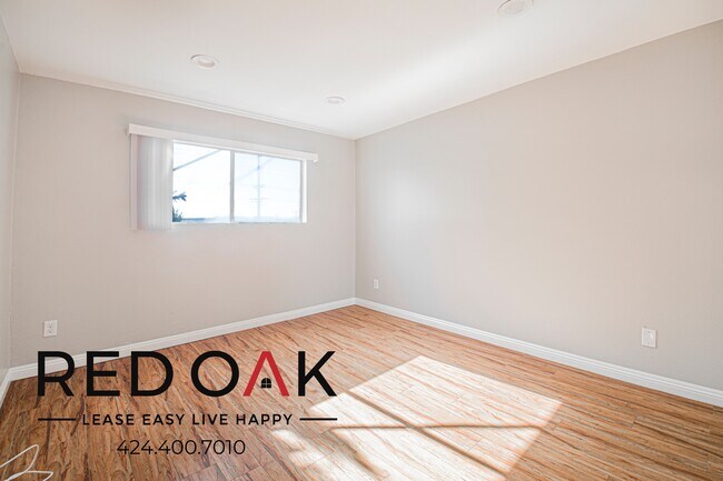 Building Photo - 6819 Laurel Canyon Blvd