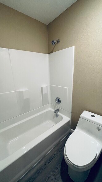 Building Photo - 9971 SE Talbert St