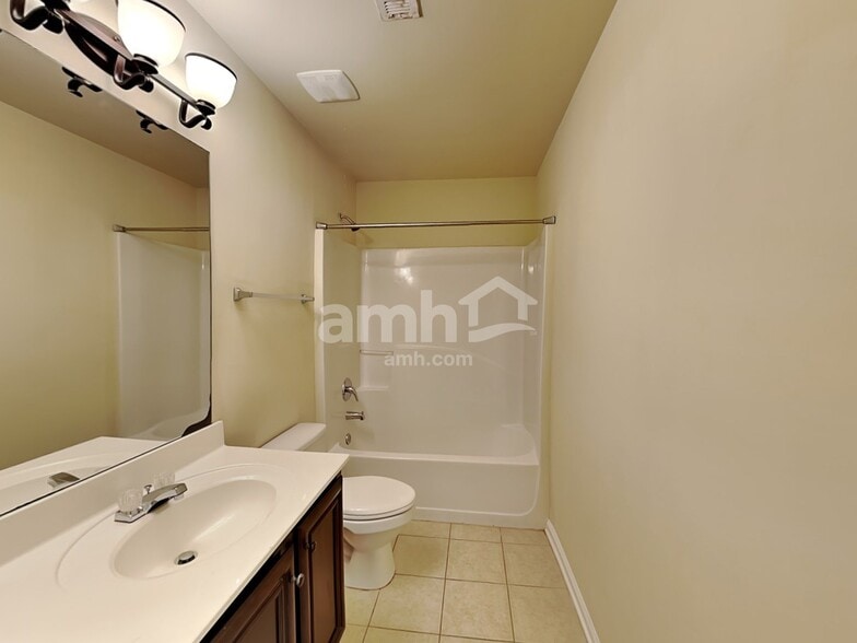 Building Photo - 80 Torero Trl