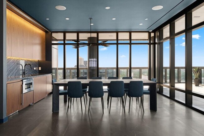 Building Photo - 219 Bay 31st St