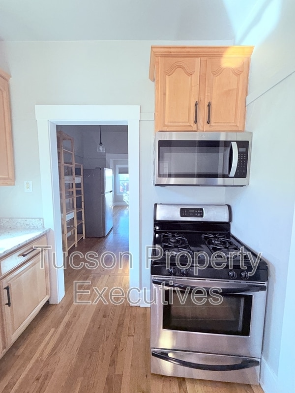 Building Photo - 1245 N 1st Ave