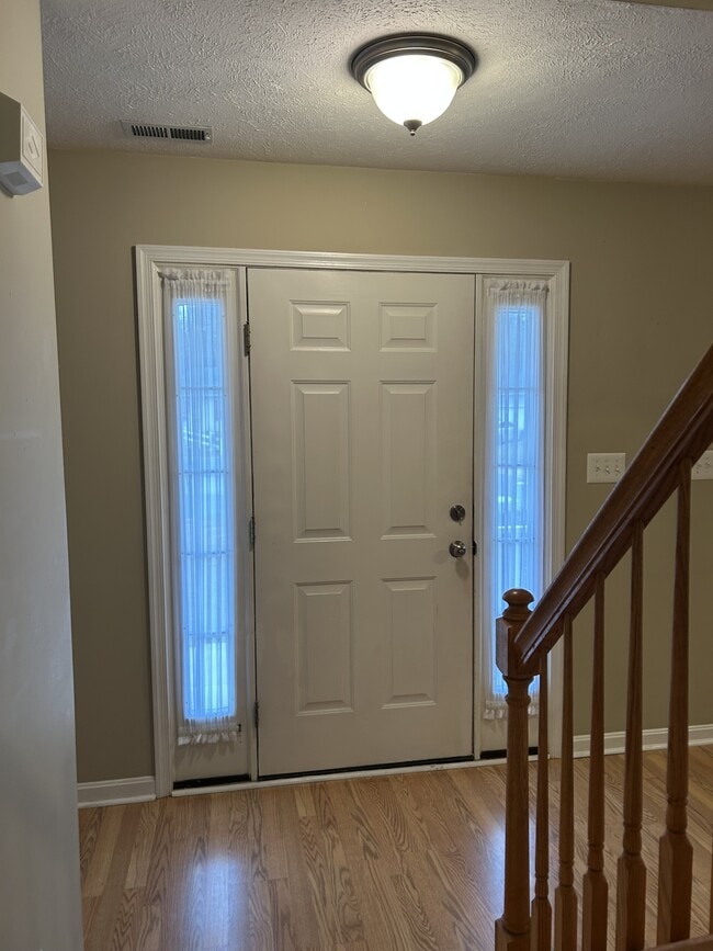 Building Photo - 46891 Bryan Rd