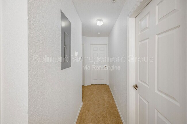 Building Photo - 4021 Venetian Bay Dr