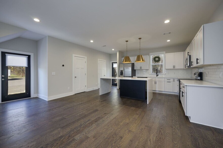 Building Photo - 726 Mill Creek Meadow Dr