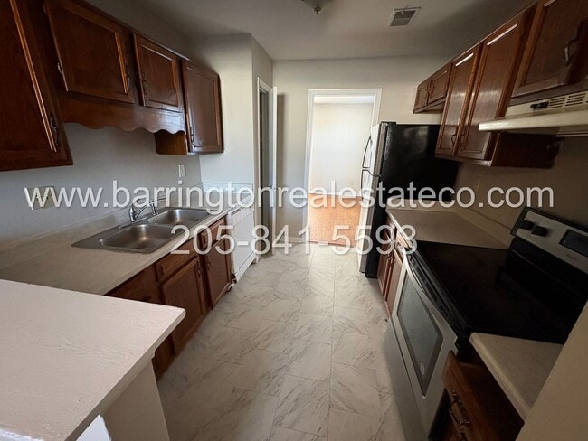 Building Photo - 6241 Crest Green Rd